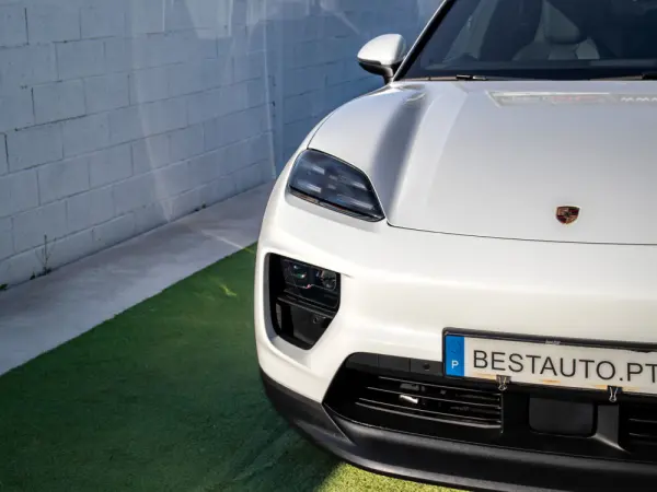 Porsche Macan Electric 17