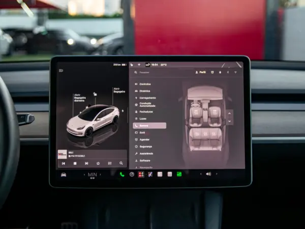Tesla Model 3 Performance Dual Motor AWD 27