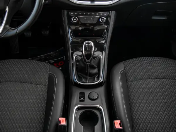 Opel Astra 1.0 Innovation S/S 20