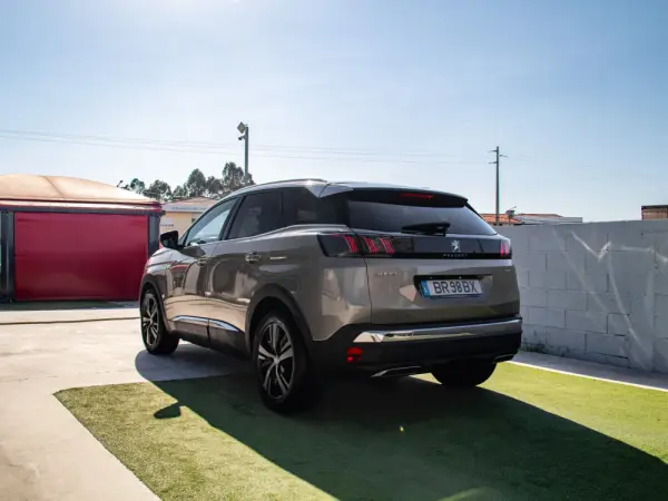 Peugeot 3008 1.5 BlueHDi GT EAT8 12