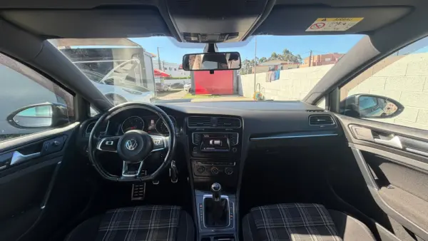 Volkswagen Golf 2.0 TDi GTD 18