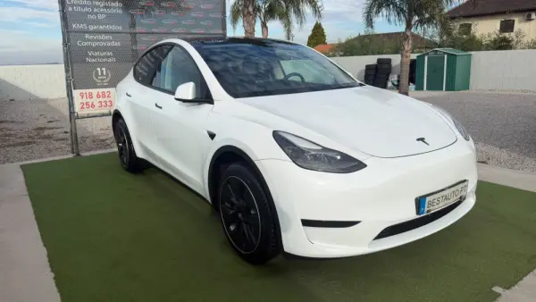 Tesla Model Y Tração Traseira 3