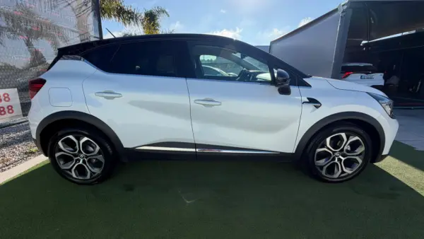 Renault Captur 1.0 TCe Intens 4