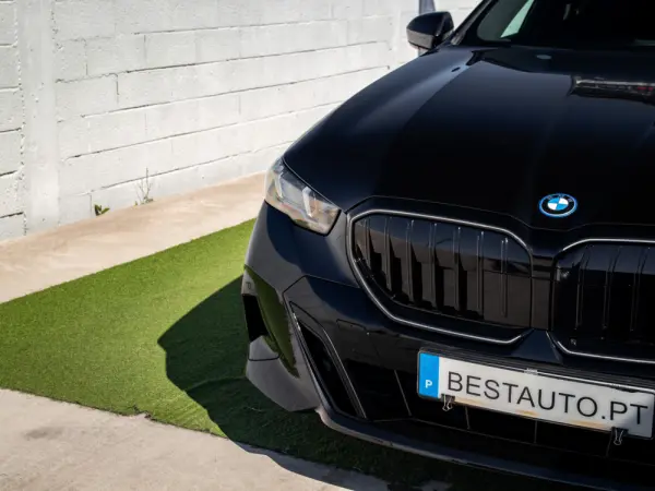 BMW i5 eDrive40 Pack Desportivo M 14