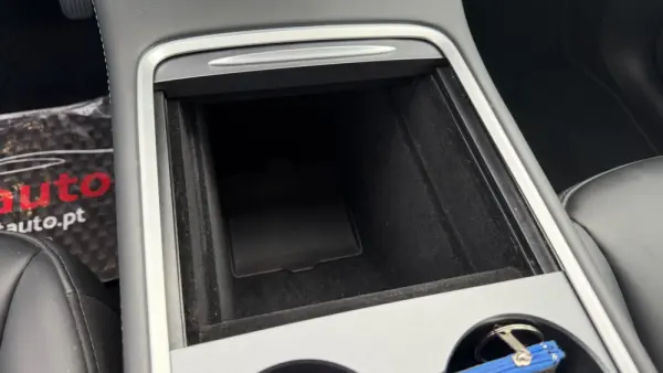 Tesla Model Y Tração Traseira 38