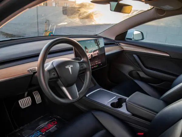 Tesla Model 3 Performance Dual Motor AWD 18