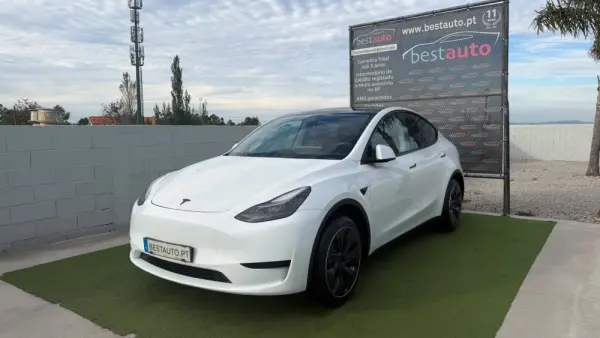 Tesla Model Y Tração Traseira 2