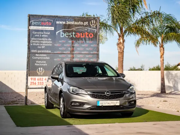 Opel Astra 1.0 Innovation S/S 4