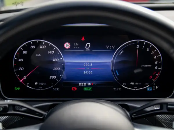 Mercedes-Benz C 300 e T 9G-TRONIC AMG Line 25