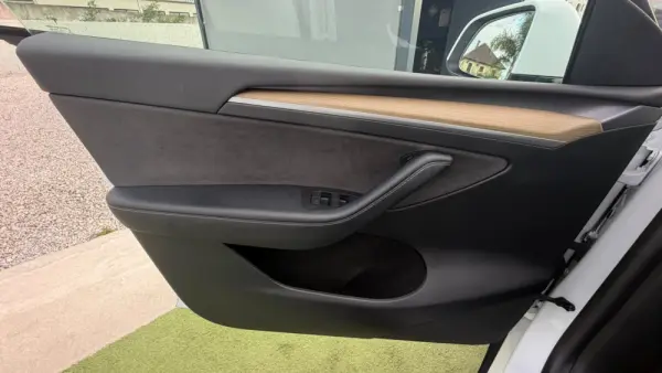 Tesla Model Y Tração Traseira 41