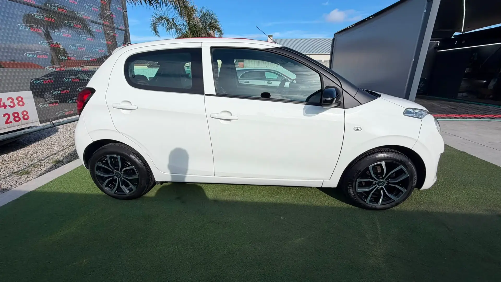 Citroen C1 1.2 VTi Shine 4