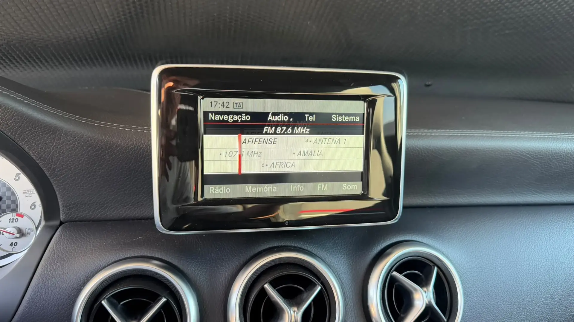 Mercedes-Benz A 180 d Urban 27