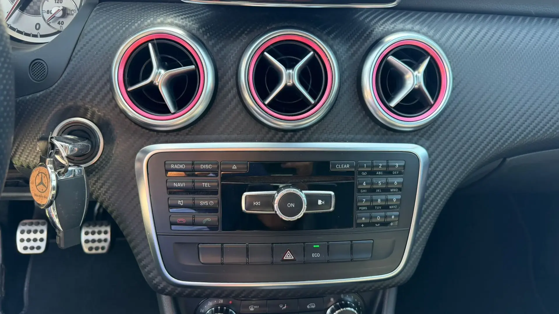 Mercedes-Benz A 200 CDi BlueEfficiency AMG Line 33
