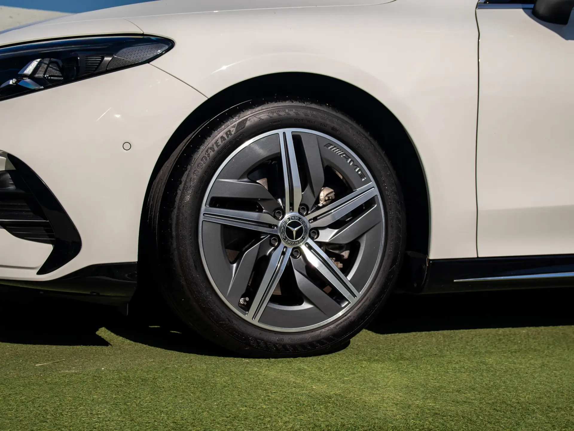 Mercedes-Benz CLA 250 EQ 11