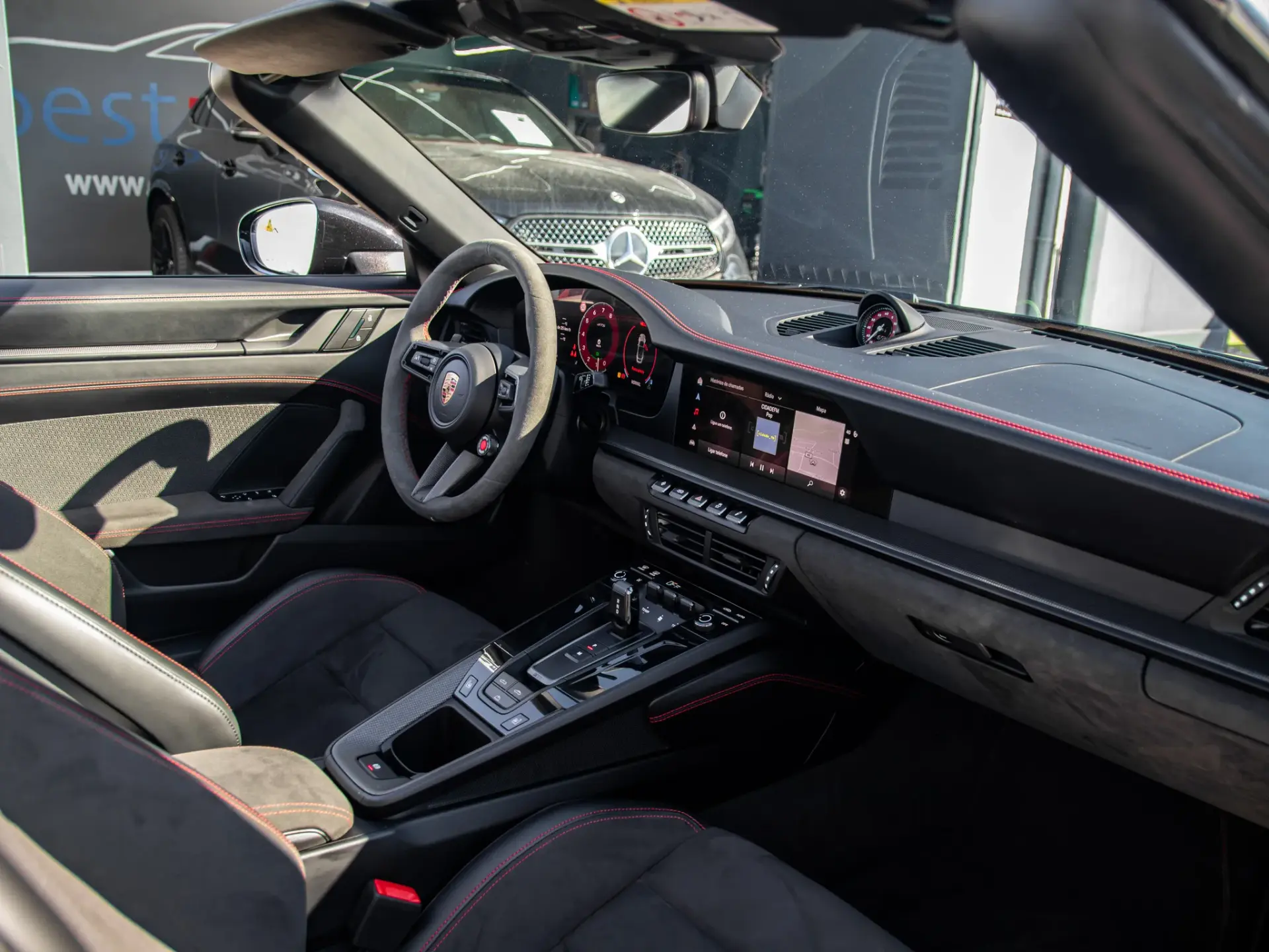 Porsche 911 (992) Carrera GTS 37