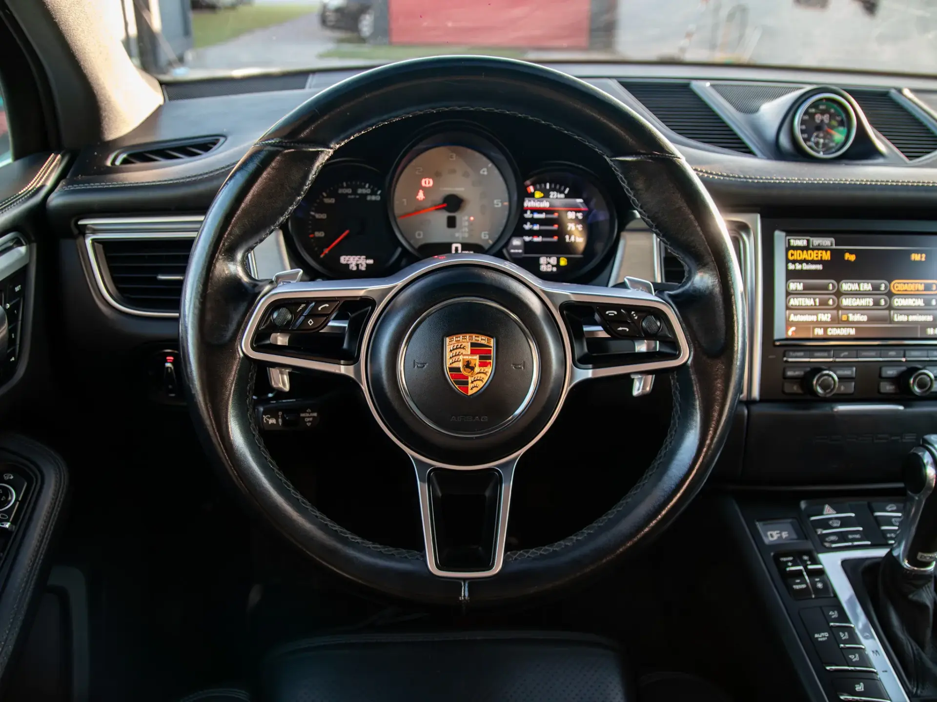 Porsche Macan S 22
