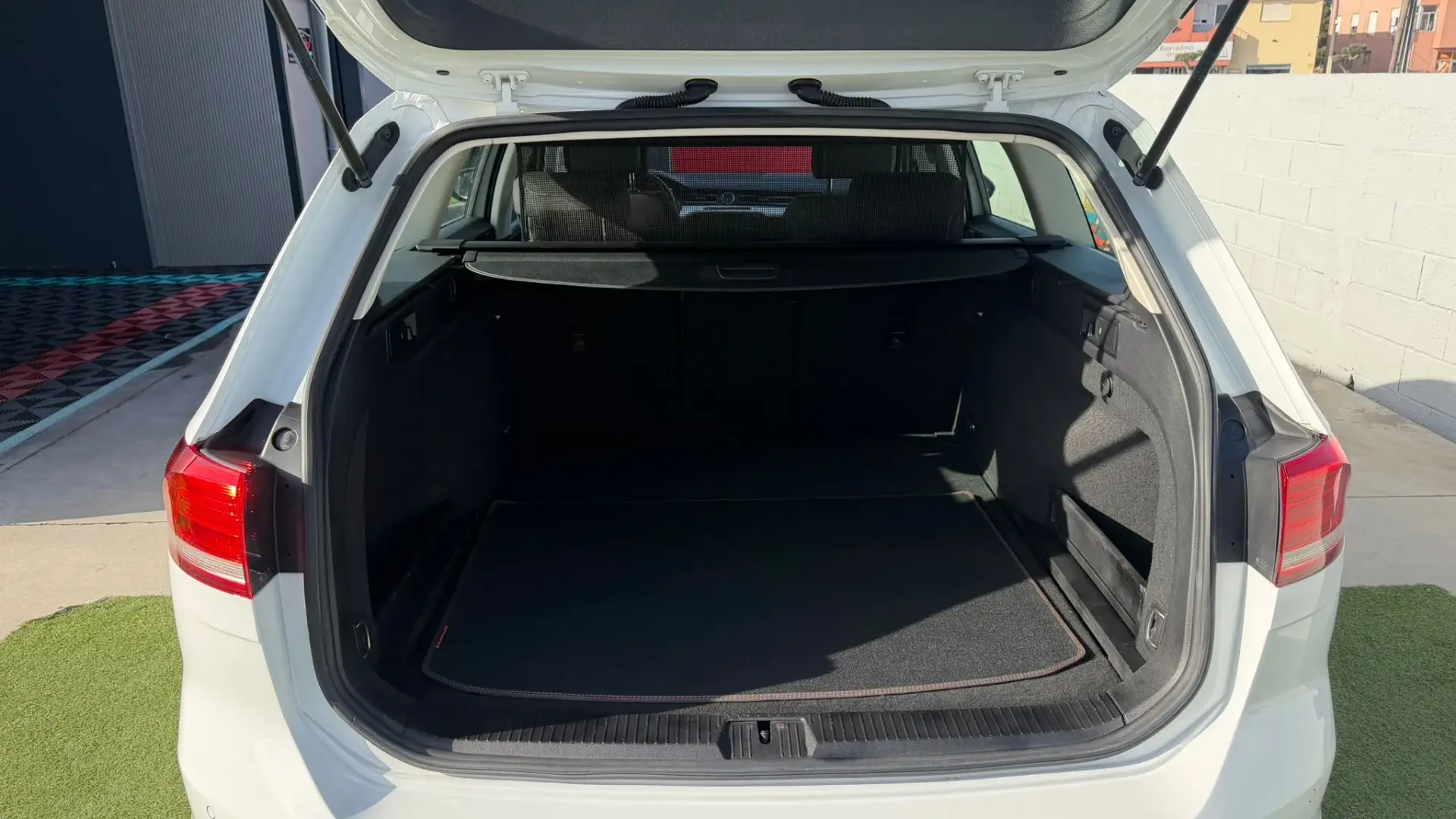 Volkswagen Passat Variant 1.6 TDI Highline 8