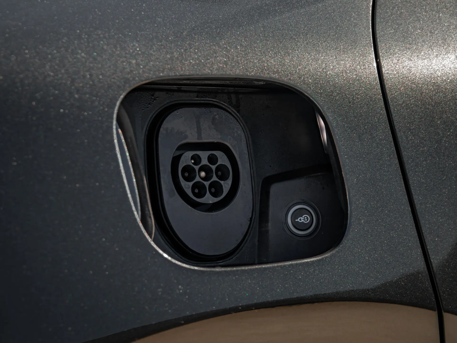 Porsche Macan Electric 4S 14