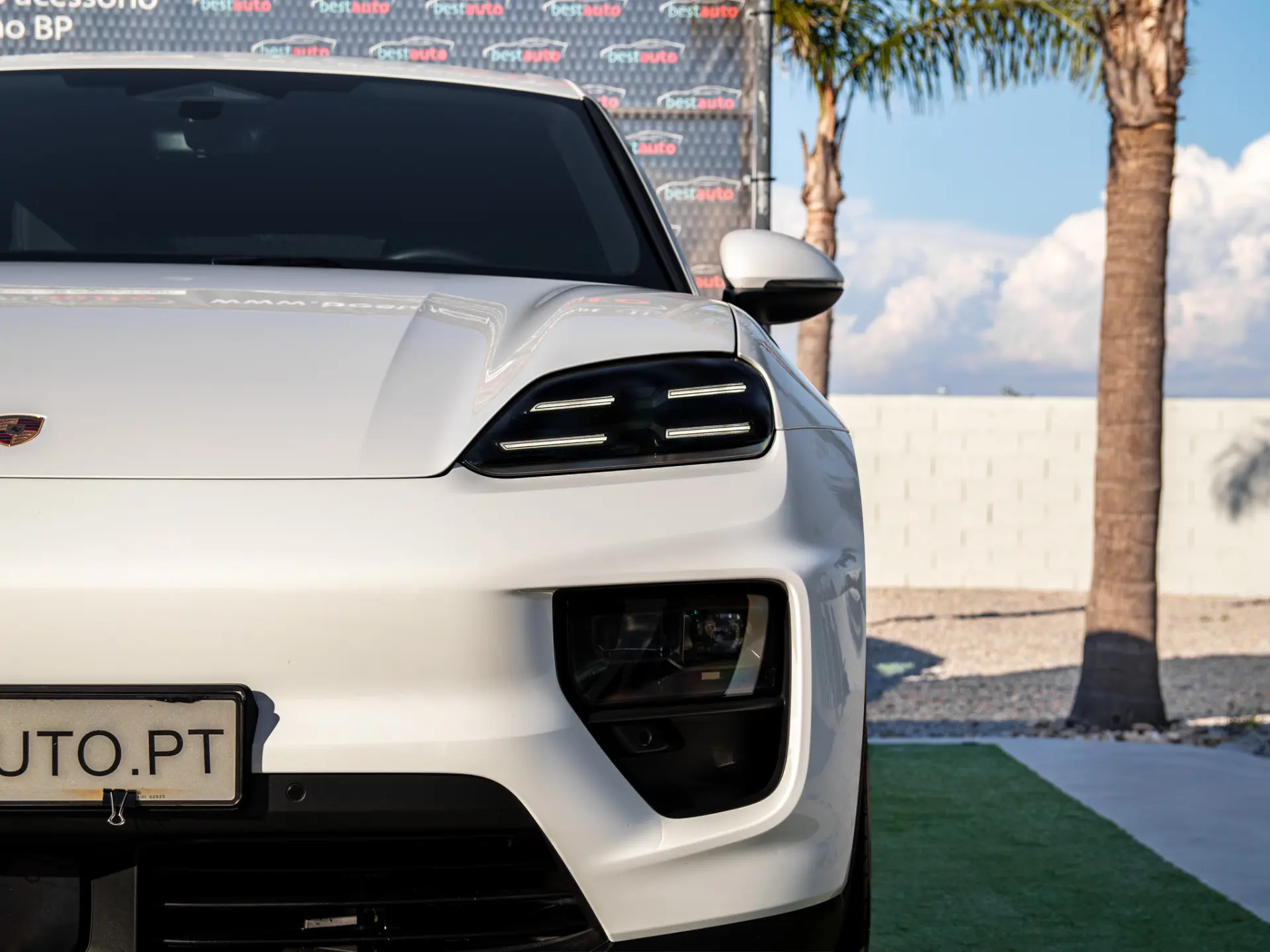 Porsche Macan Electric 18