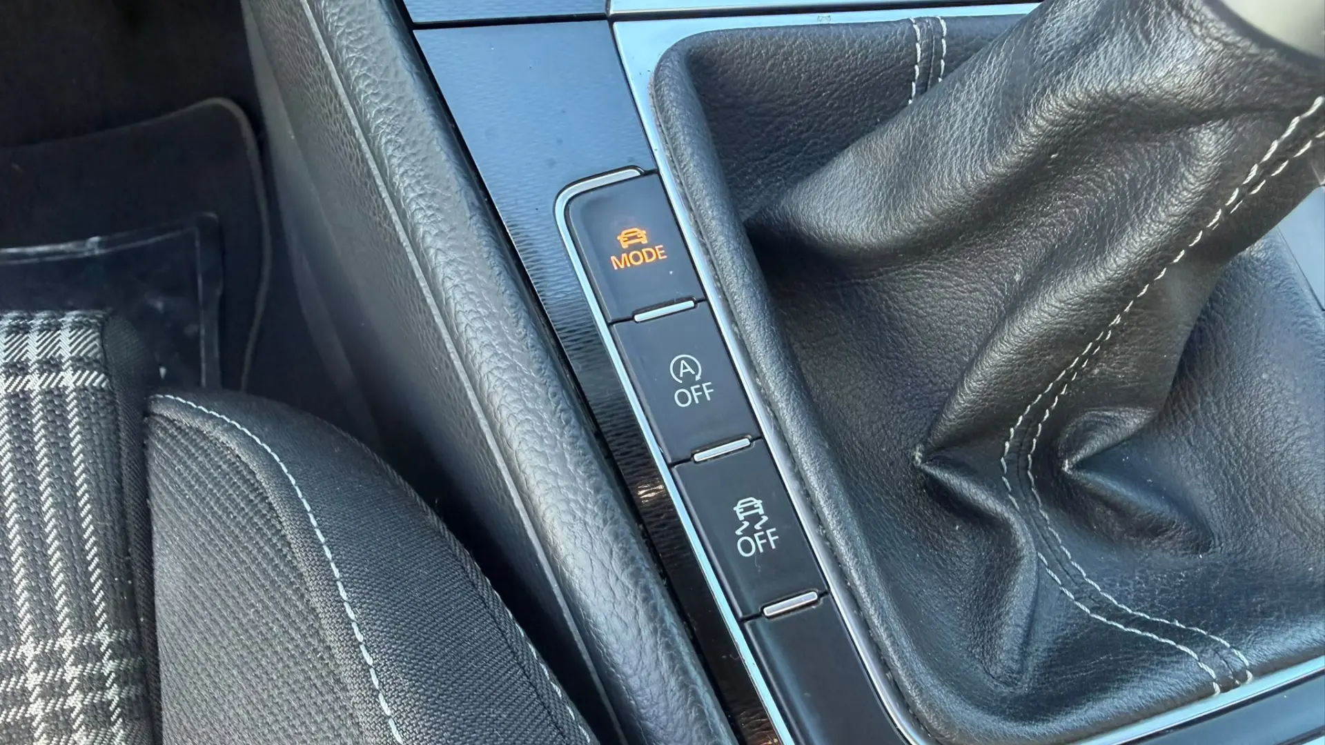 Volkswagen Golf 2.0 TDi GTD 37