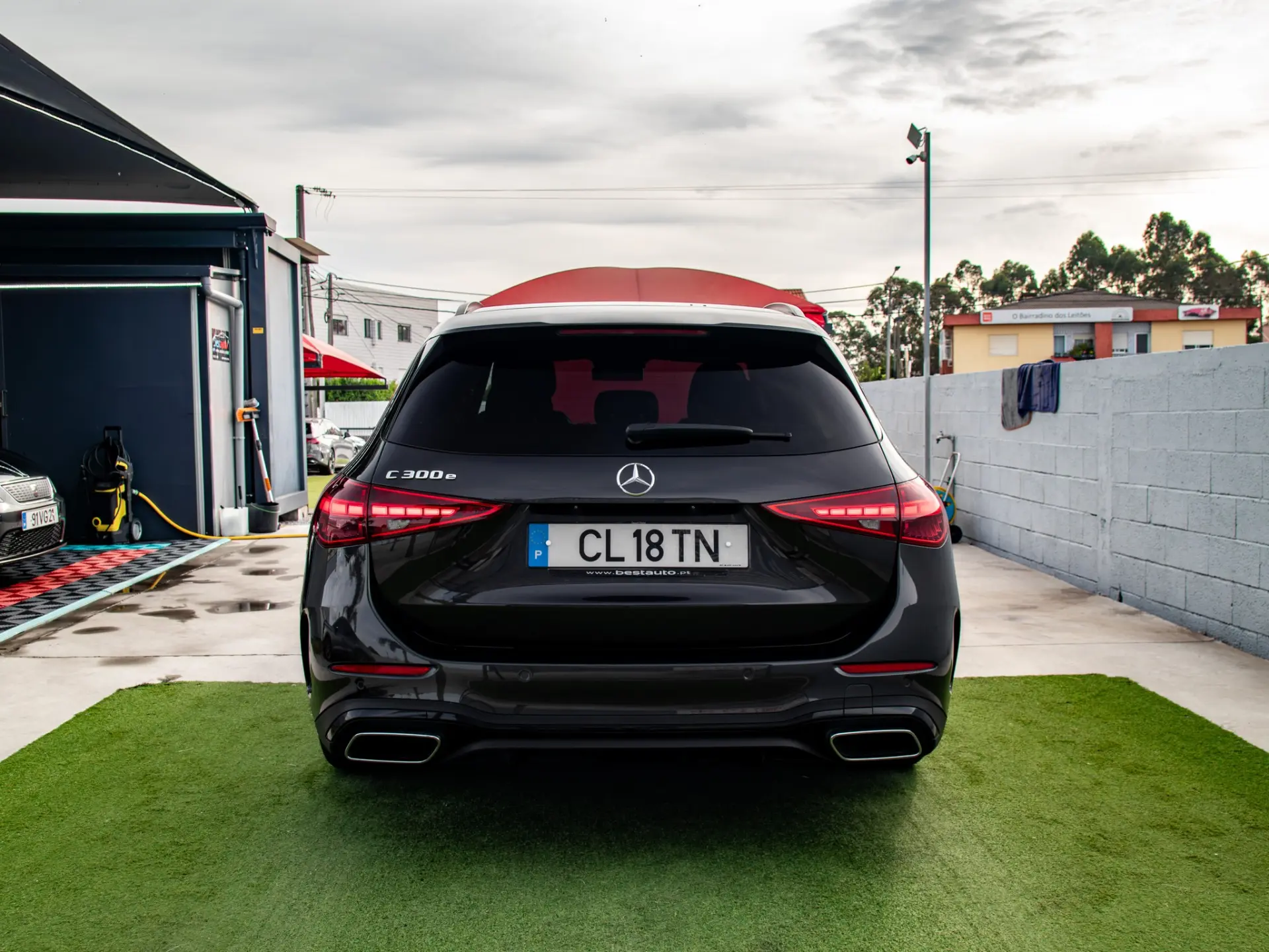 Mercedes-Benz C 300 e T 9G-TRONIC AMG Line 7