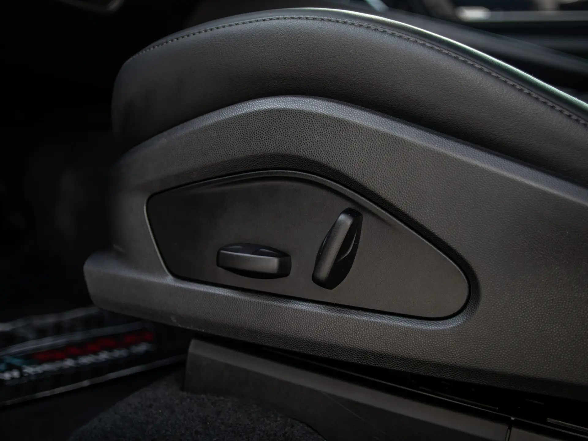 Porsche Macan Electric 40