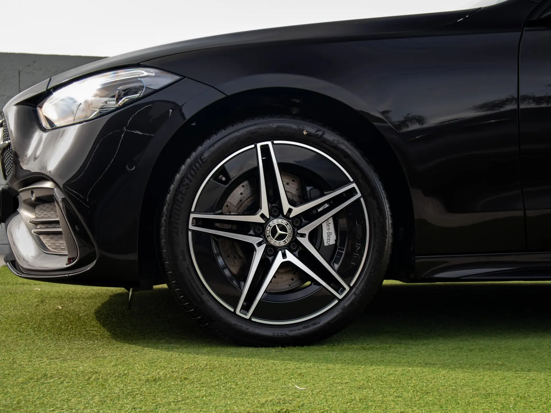 Mercedes-Benz C 300 e T 9G-TRONIC AMG Line 13