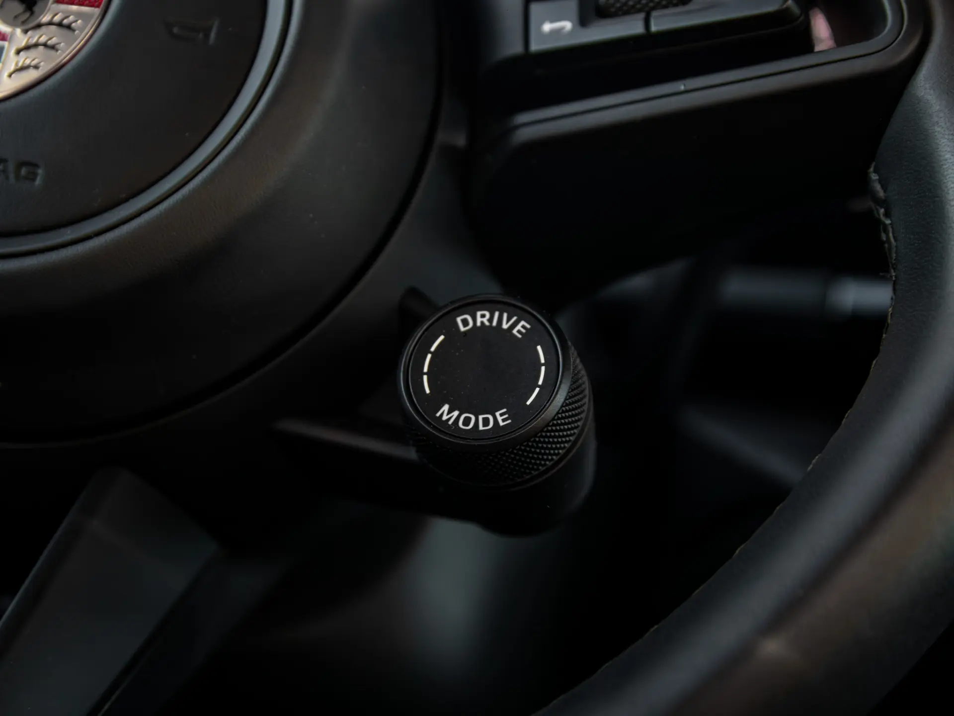 Porsche Macan Electric 26