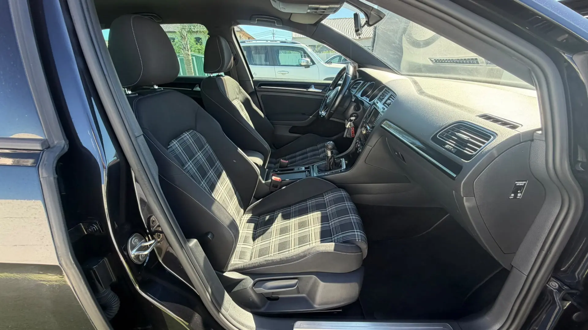 Volkswagen Golf 2.0 TDi GTD 16