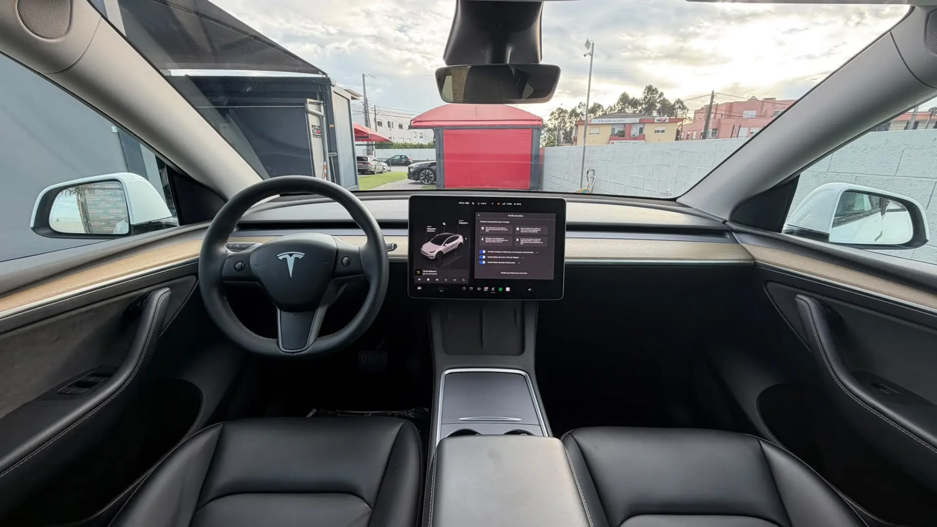 Tesla Model Y Tração Traseira 25