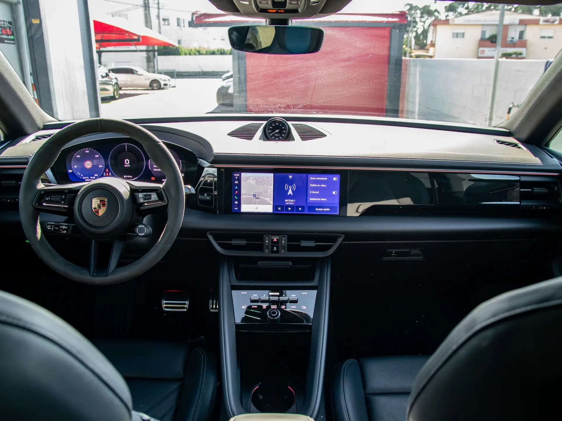 Porsche Macan Electric 4S 24
