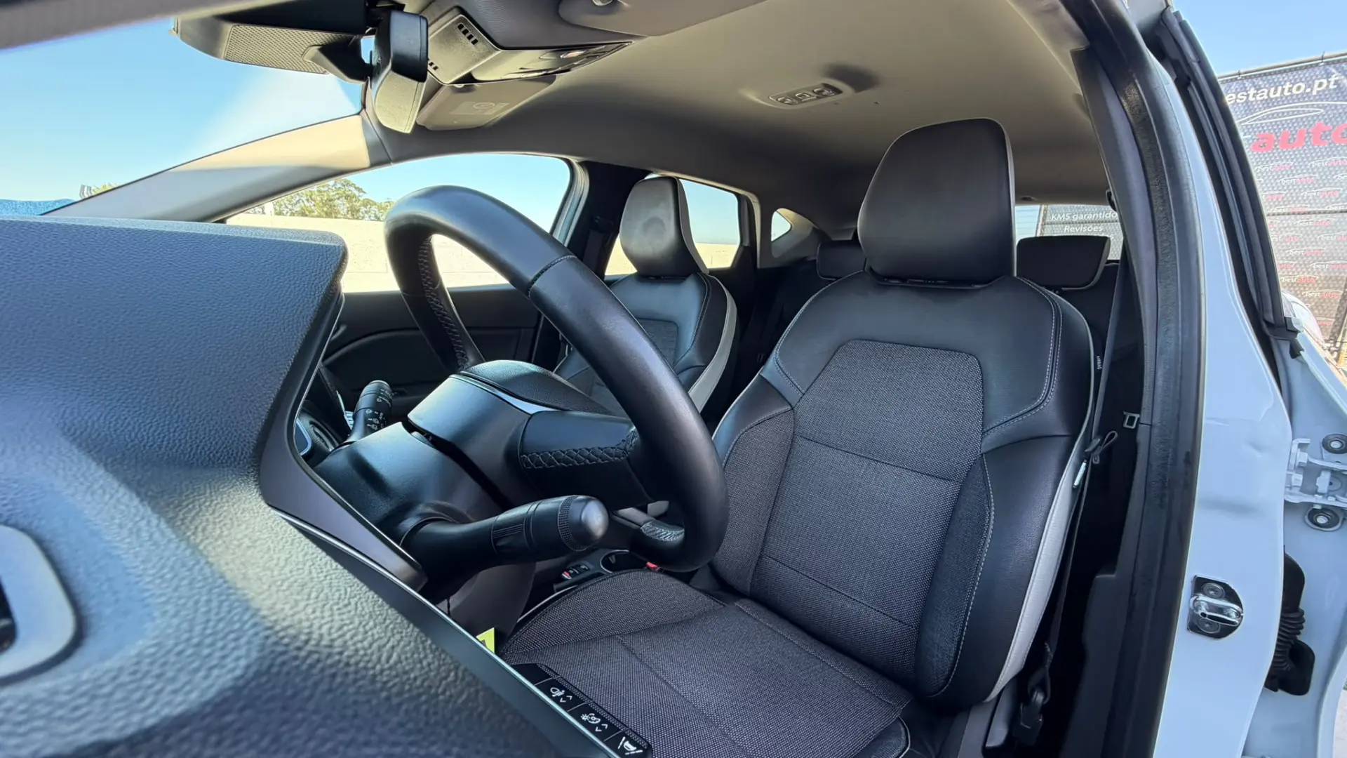 Renault Captur 1.0 TCe Intens 14
