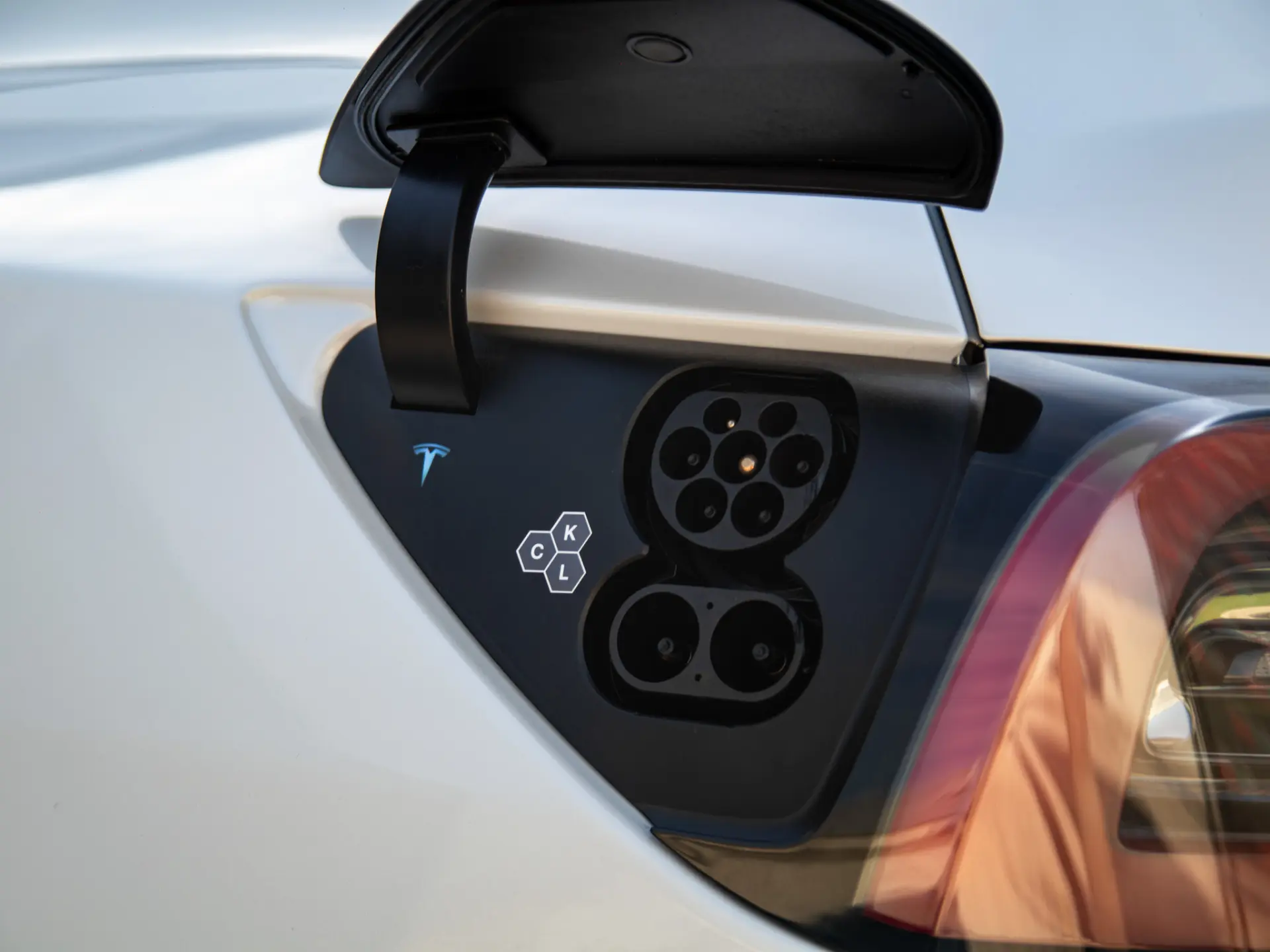 Tesla Model Y Long Range Tração Integral 12