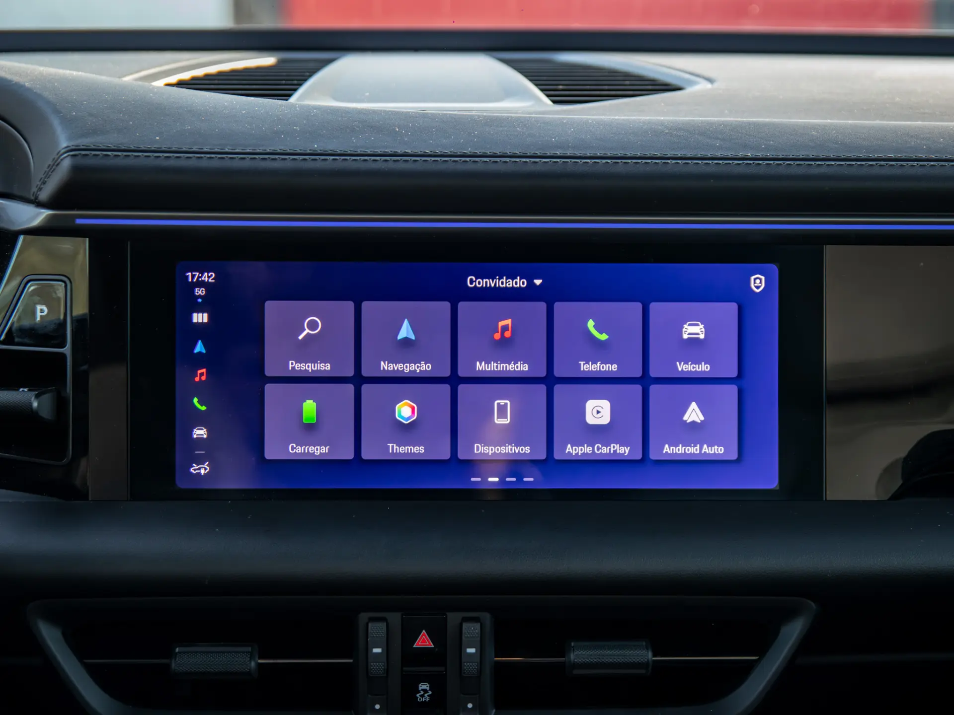 Porsche Macan Electric 29