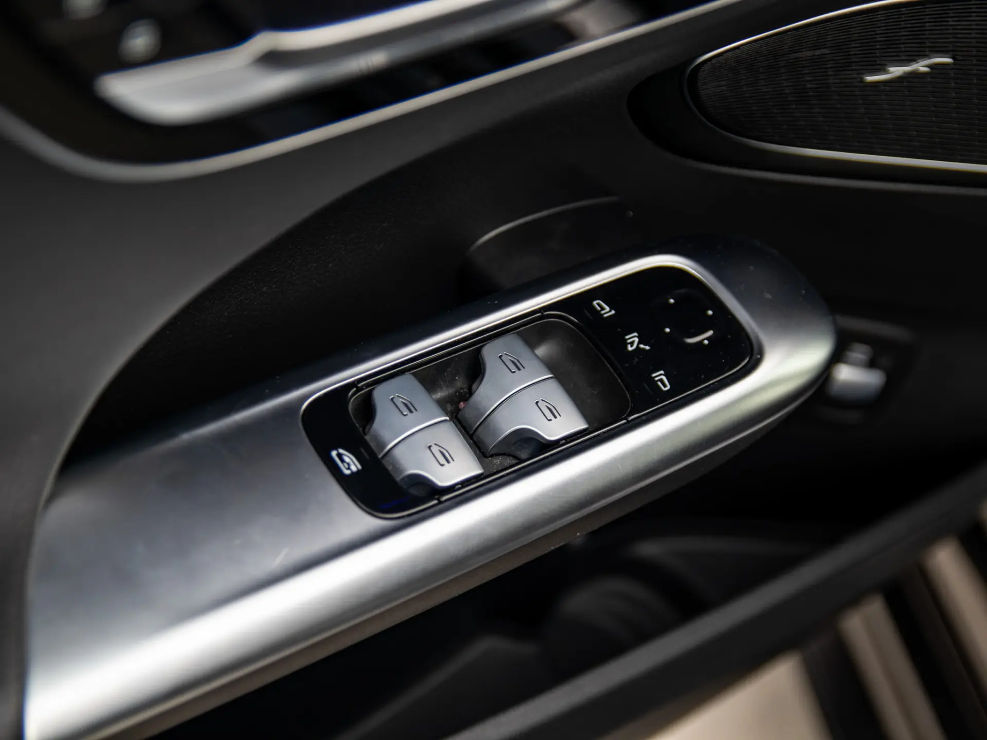 Mercedes-Benz C 300 e T 9G-TRONIC AMG Line 42