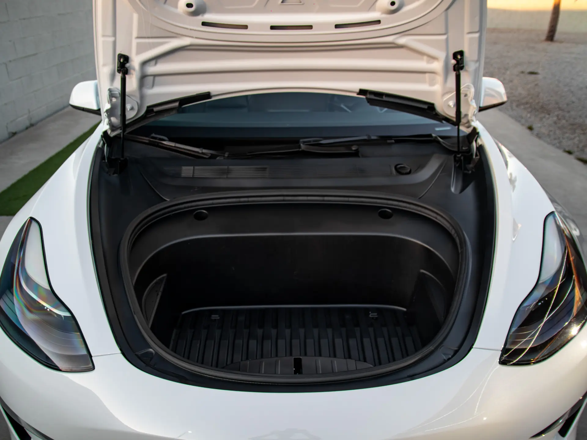 Tesla Model 3 Performance Dual Motor AWD 37