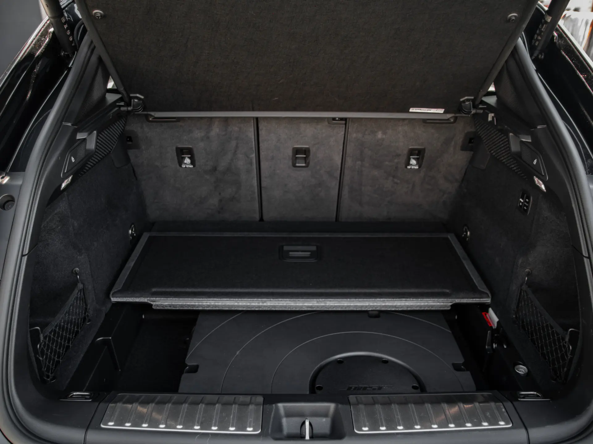 Porsche Macan Electric 4S 10