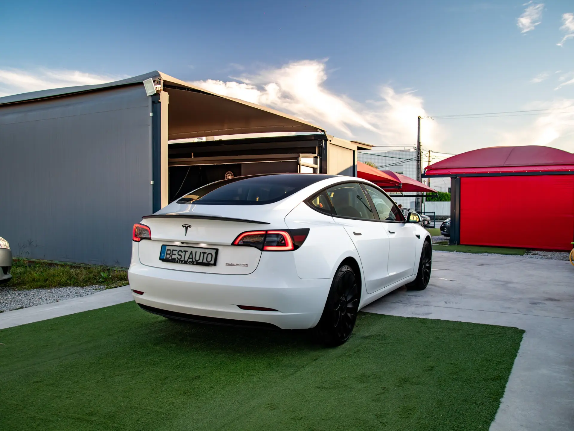 Tesla Model 3 Performance Dual Motor AWD 6