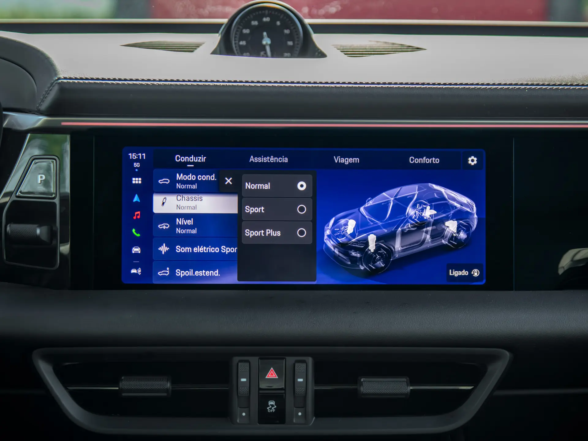 Porsche Macan Electric 4S 34
