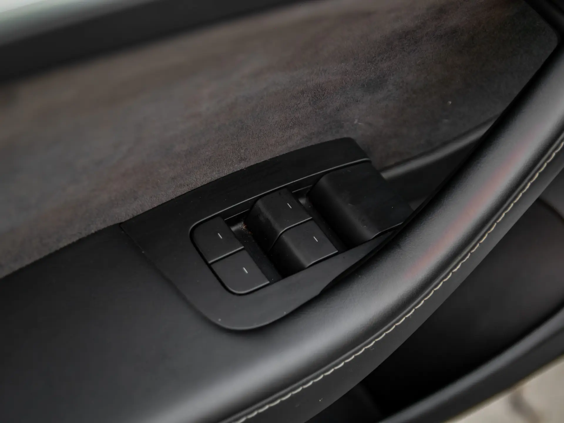 Tesla Model 3 Performance Dual Motor AWD 32
