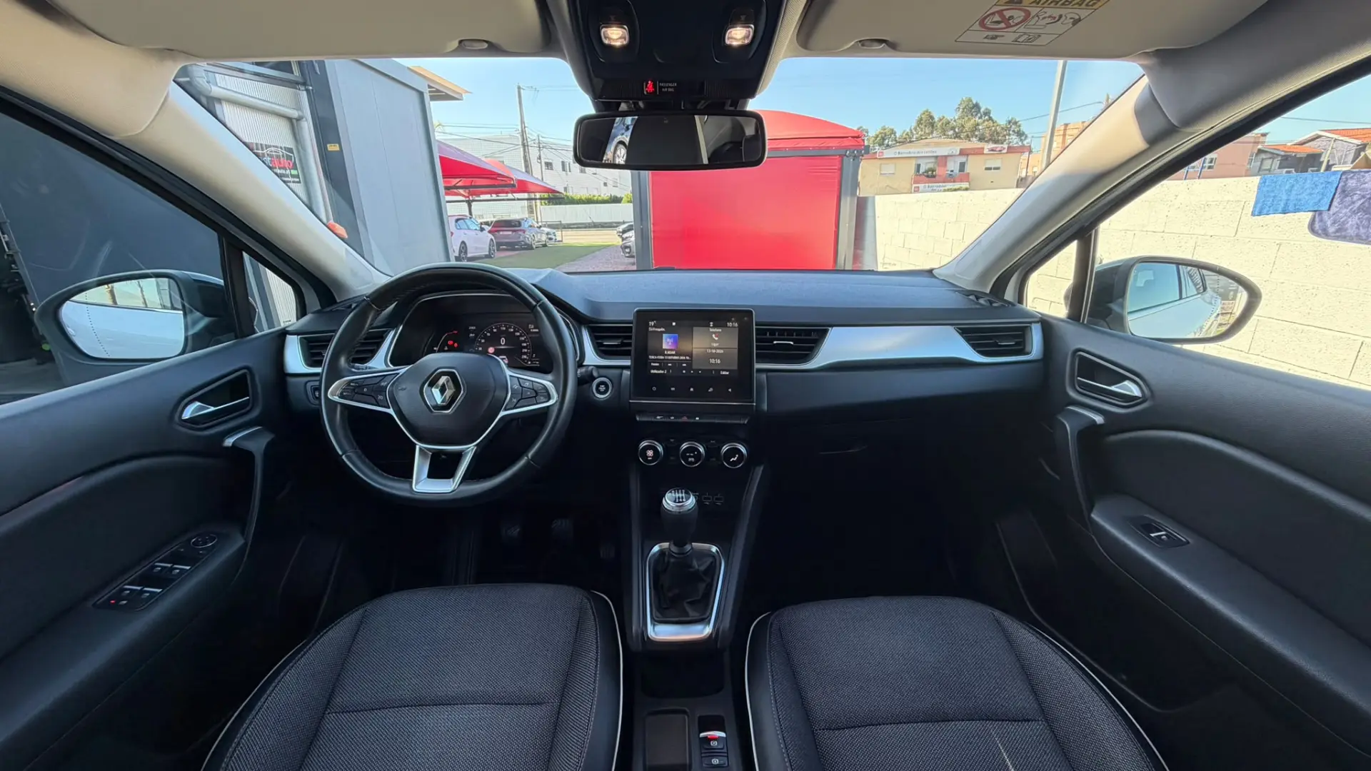 Renault Captur 1.0 TCe Intens 19