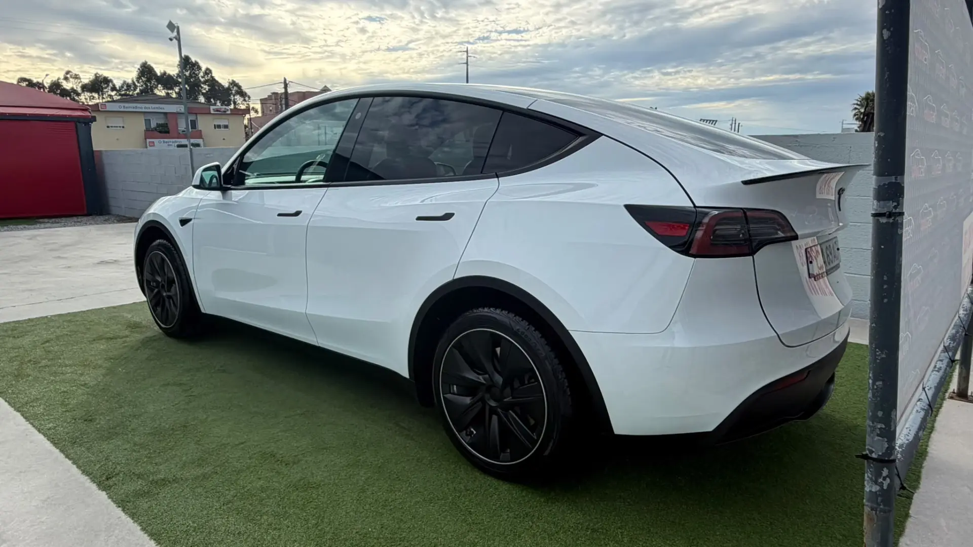 Tesla Model Y Tração Traseira 14