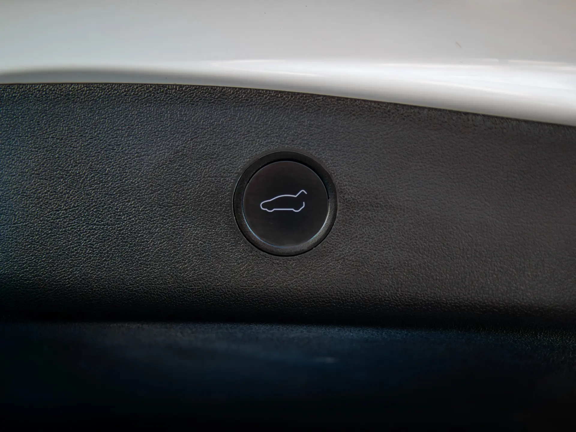 Tesla Model 3 Performance Dual Motor AWD 10