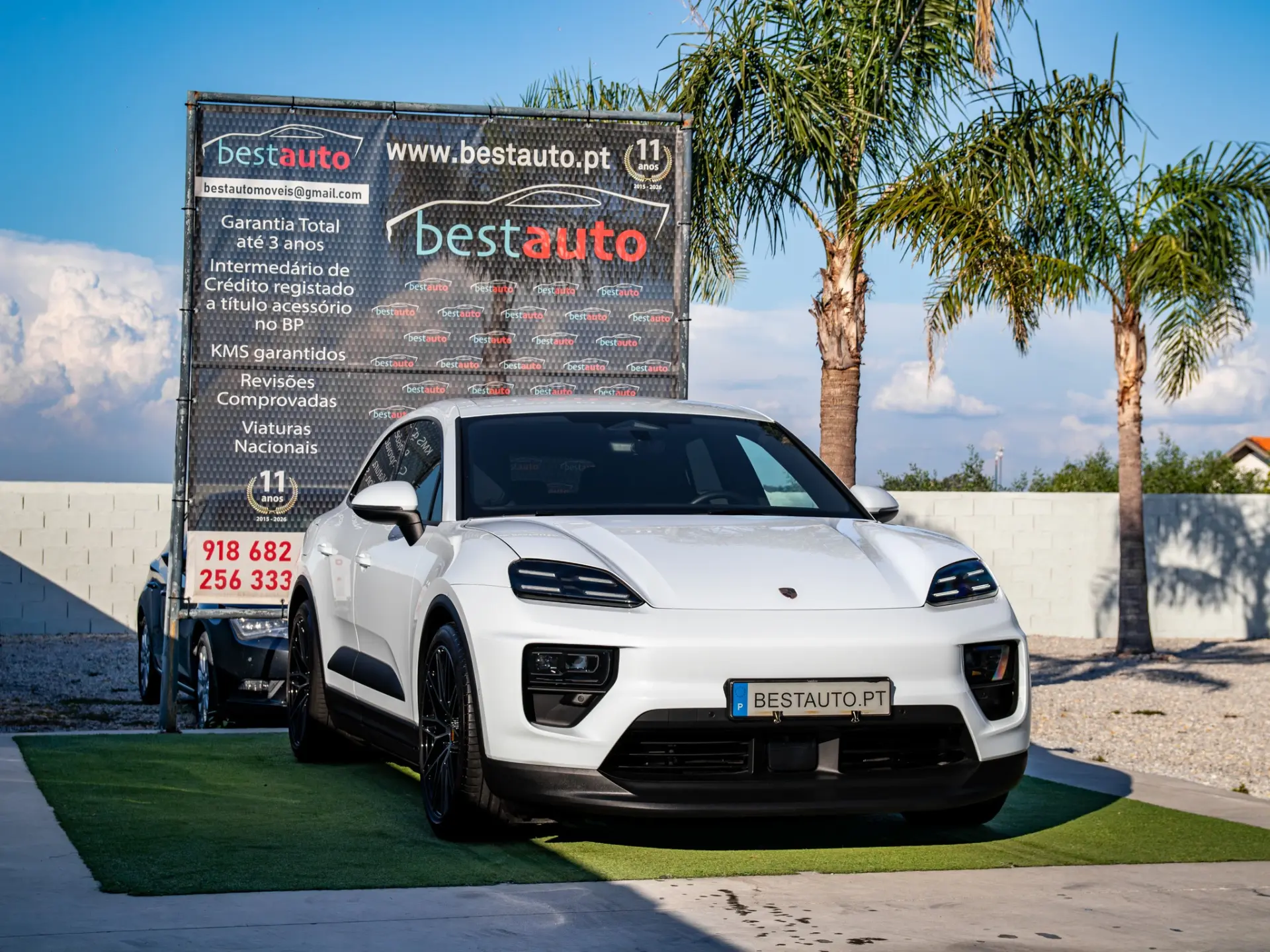 Porsche Macan Electric 4