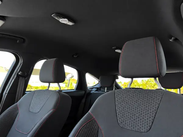 Ford Focus 1.0 EcoBoost ST-Line 12