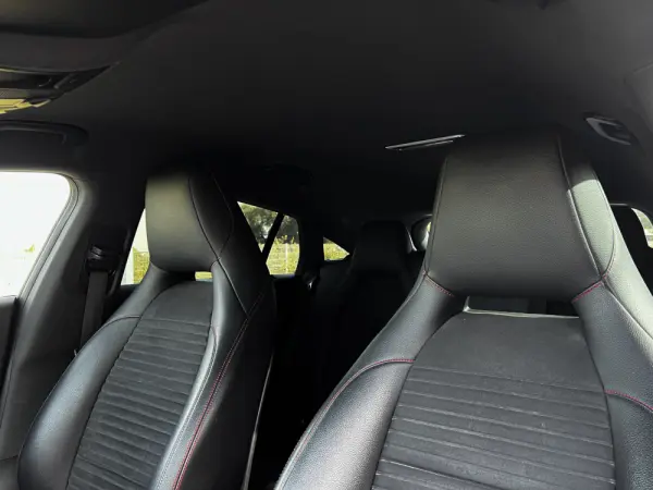 Mercedes-Benz CLA 220 d Shooting Brake AMG Line Aut. 12