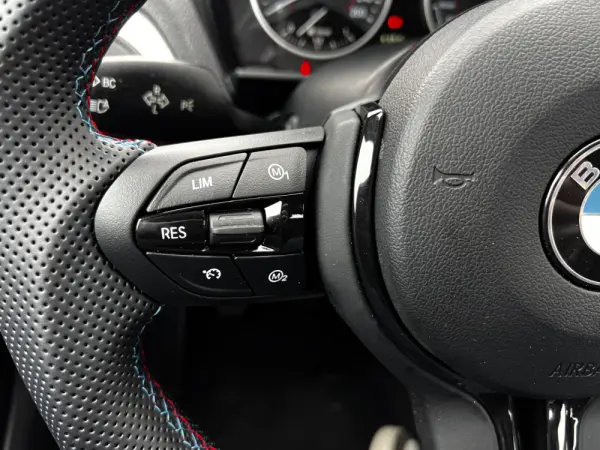 BMW 118 d Pack M 12