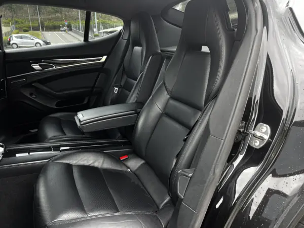 Porsche Panamera 3.0 V6 18