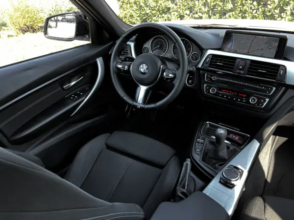 BMW 318 d Pack M 7