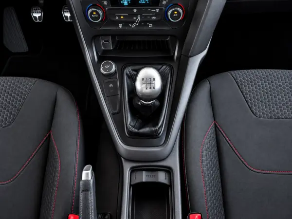 Ford Focus 1.0 EcoBoost ST-Line 11
